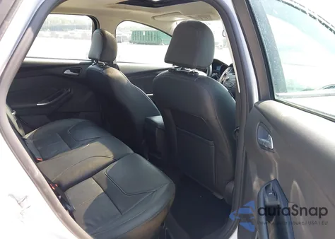 2016 Ford Focus Se z USA, uszkodzony, nr VIN 1FADP3F20GL329898